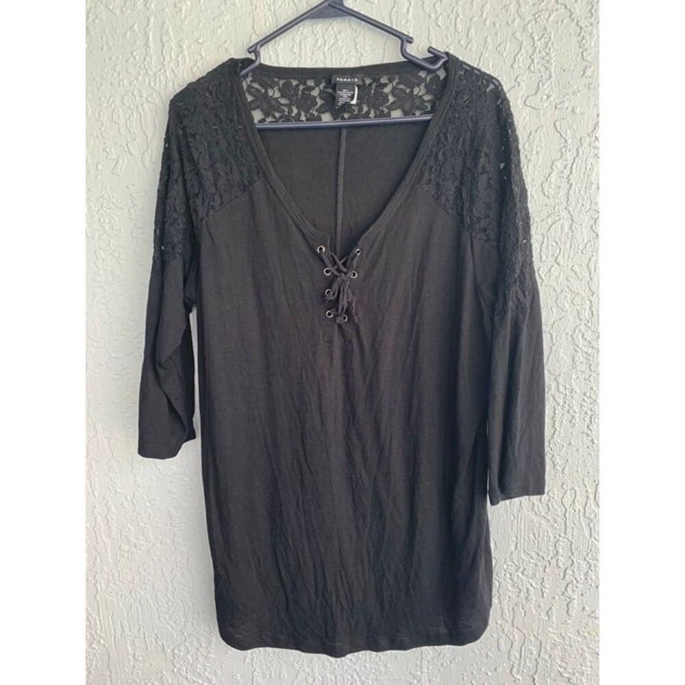 Torrid 2 Black 3/4 Sleeve Raglan Lace Top